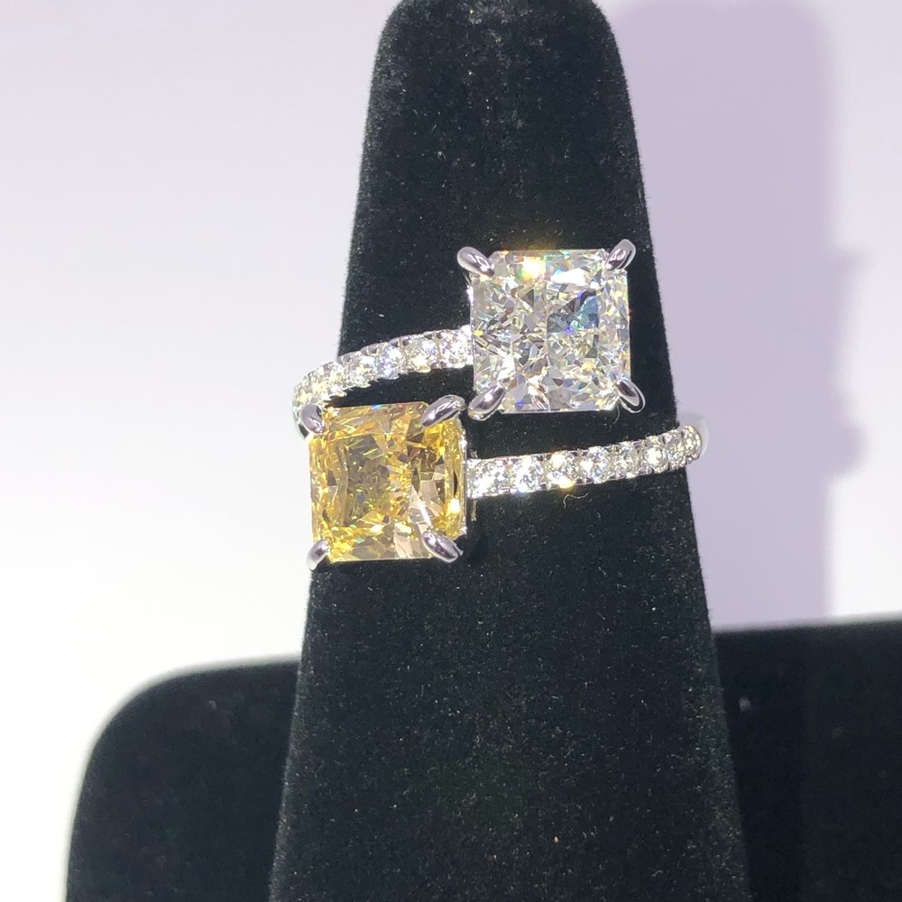 18k 2.6ct Radiant Cut Wrap Ring - Picture 7 of 11